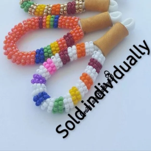 Mini beaded keychains - Picture 4 of 4